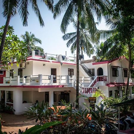Backpacker Panda Goa Hostel Calangute Exterior photo