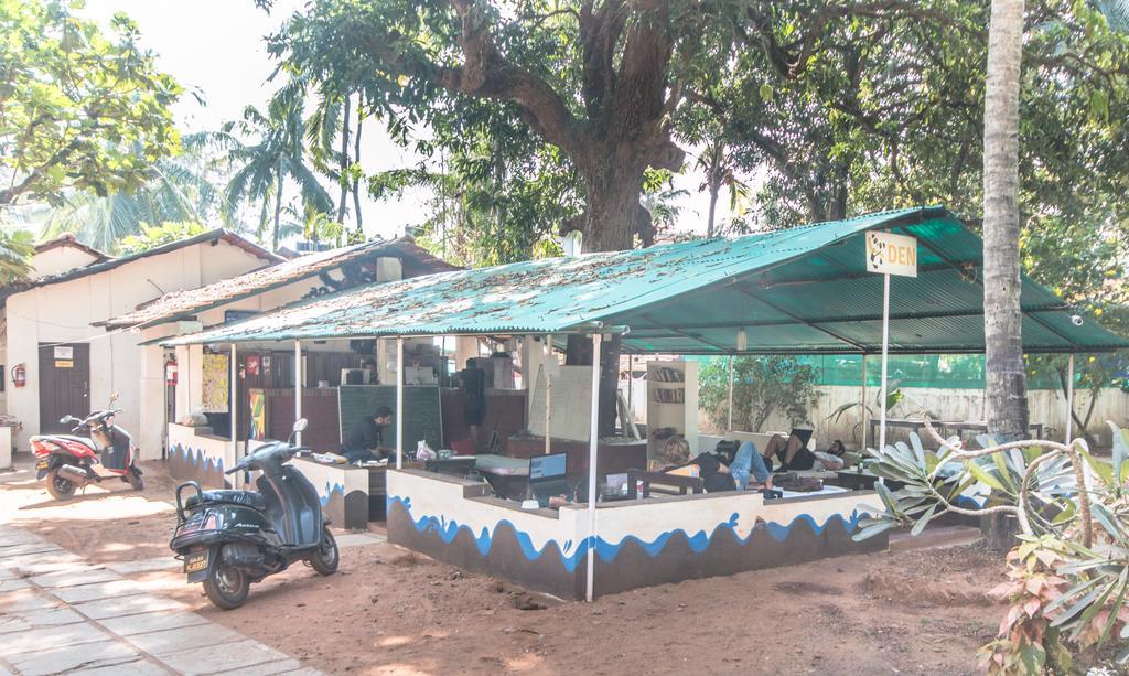 Backpacker Panda Goa Hostel Calangute Exterior photo