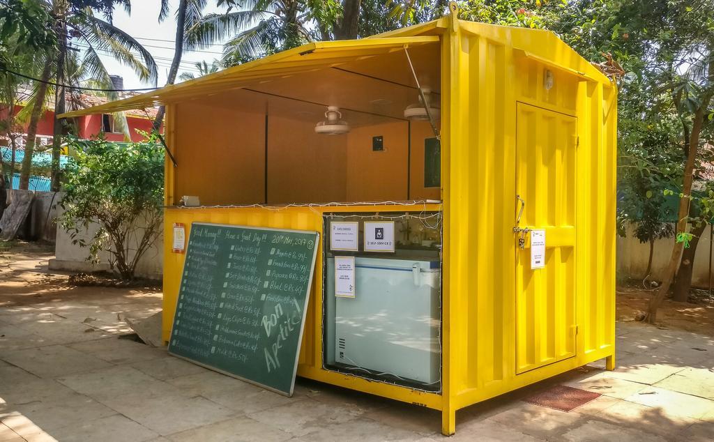 Backpacker Panda Goa Hostel Calangute Exterior photo