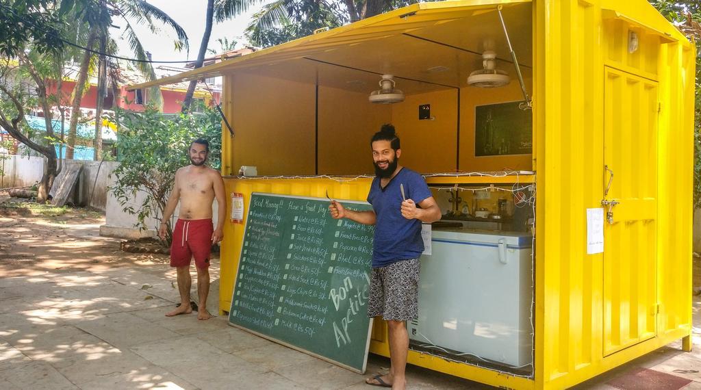 Backpacker Panda Goa Hostel Calangute Exterior photo
