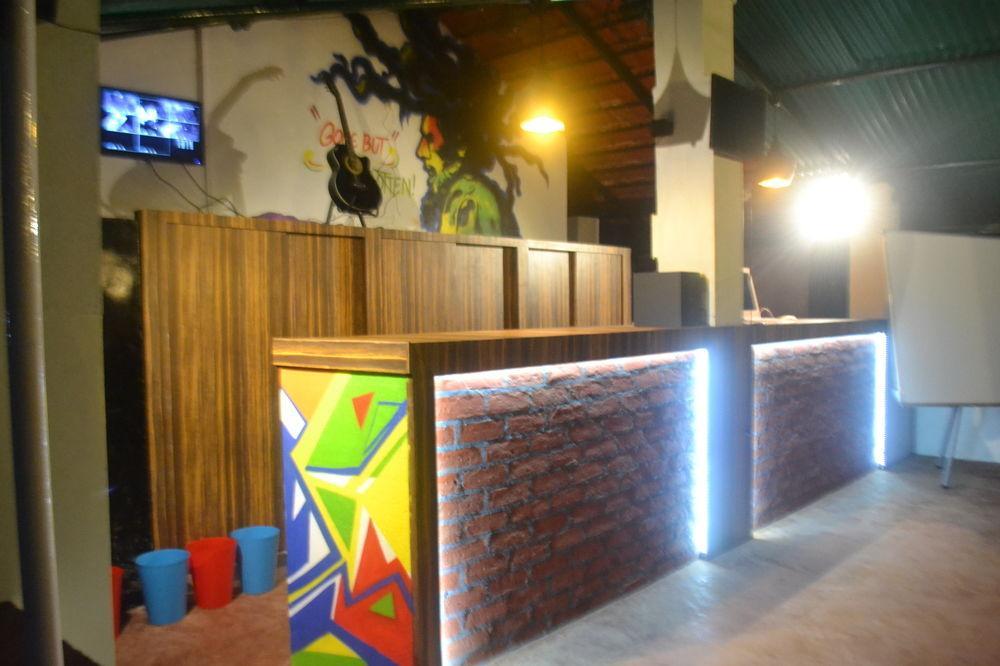 Backpacker Panda Goa Hostel Calangute Exterior photo
