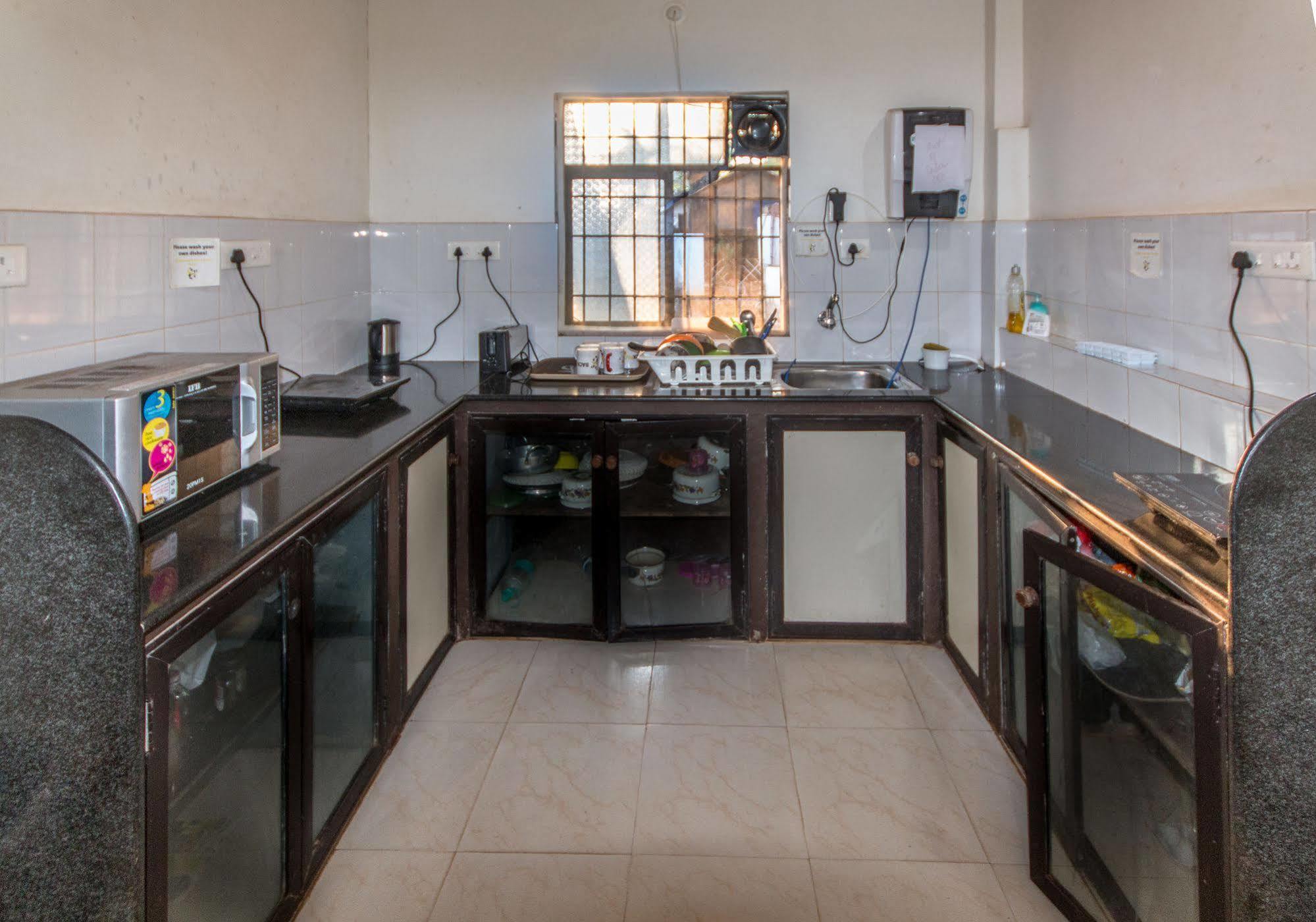 Backpacker Panda Goa Hostel Calangute Exterior photo