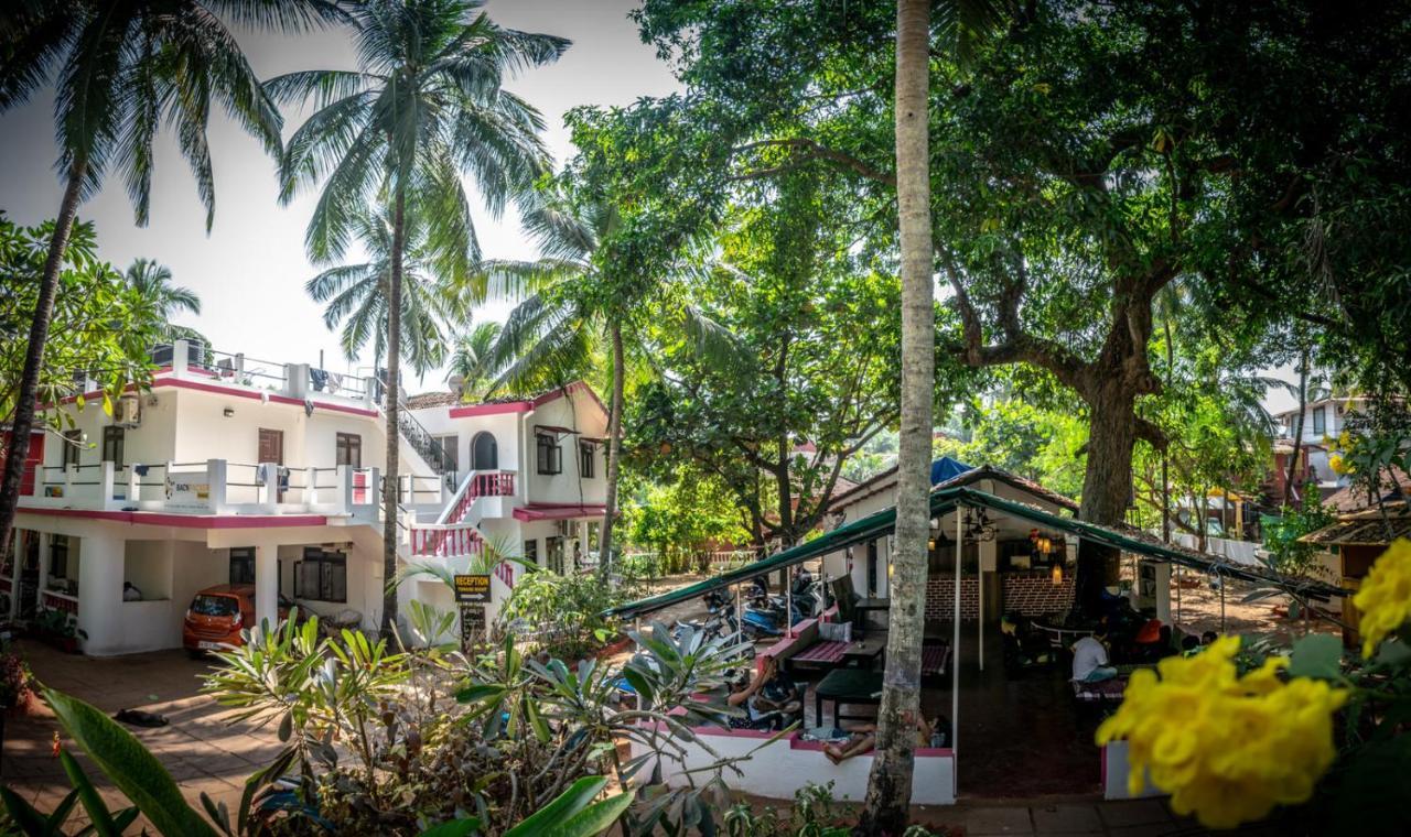 Backpacker Panda Goa Hostel Calangute Exterior photo