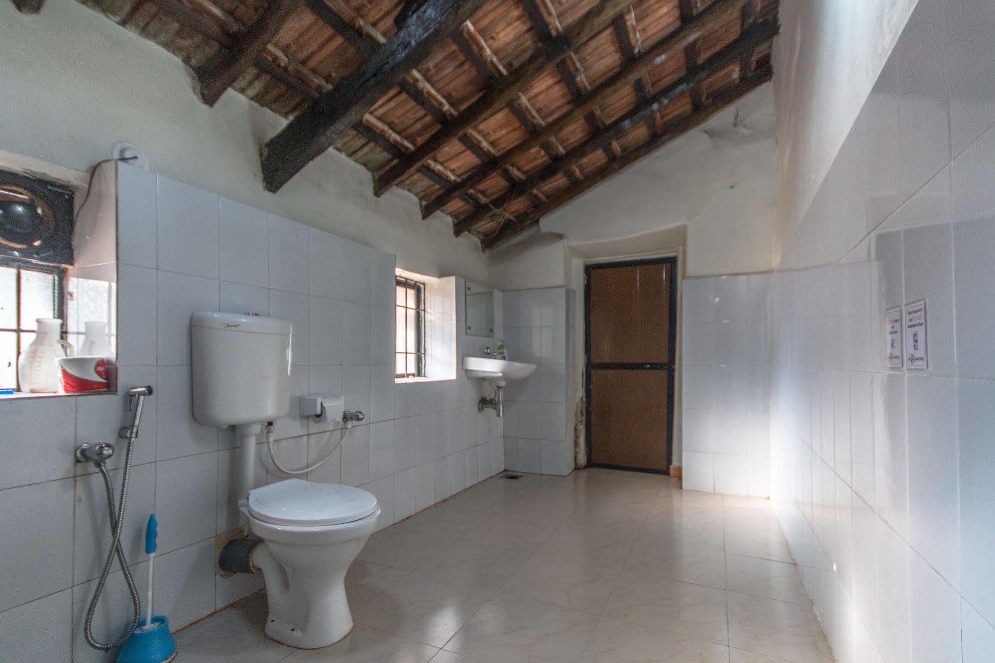 Backpacker Panda Goa Hostel Calangute Exterior photo