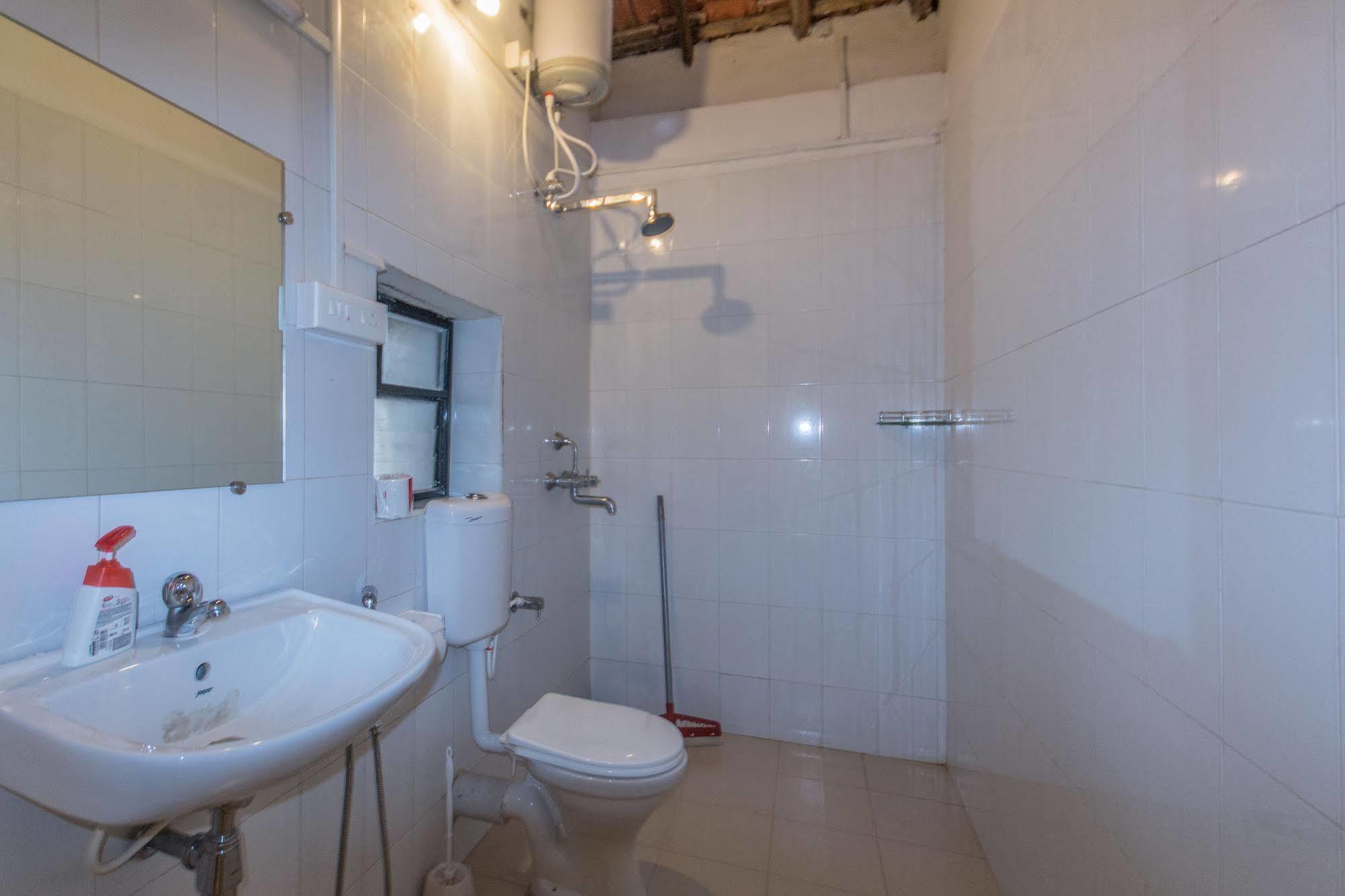 Backpacker Panda Goa Hostel Calangute Exterior photo